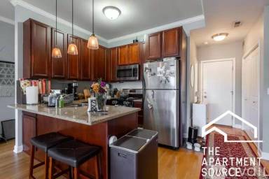 Main picture of 2714 N Kedzie Ave