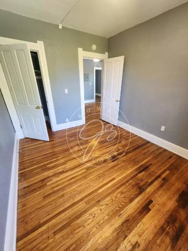 Main picture of 1012 N Superior St