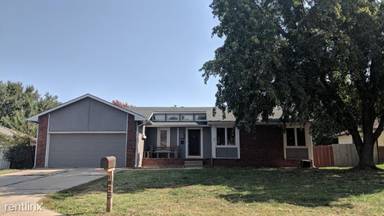 Main picture of 1830 N Reca St