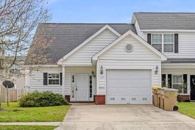 Main picture of 103 Cypress Pointe Dr