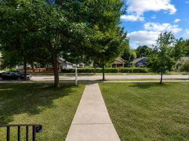 Main picture of 4404 30th Ave S