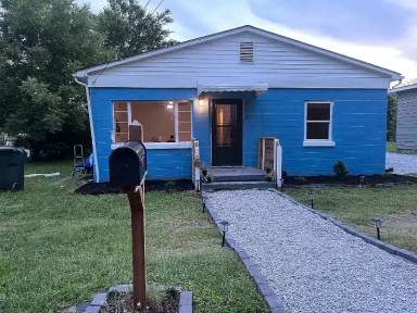 Main picture of 408 Academy St E