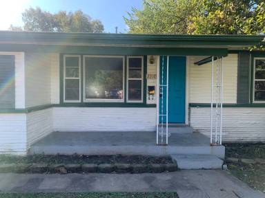 Main picture of 2310 W Olive St