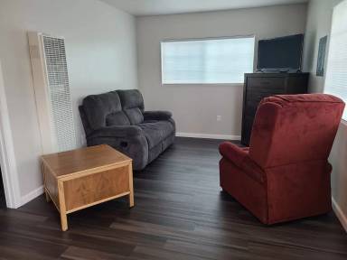 Main picture of 183 E Vintage St