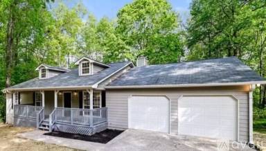 Main picture of 170 Harriette Dr