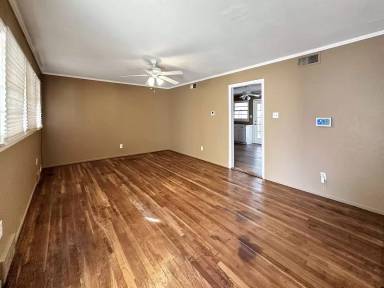 Main picture of 204 E Mesa Dr