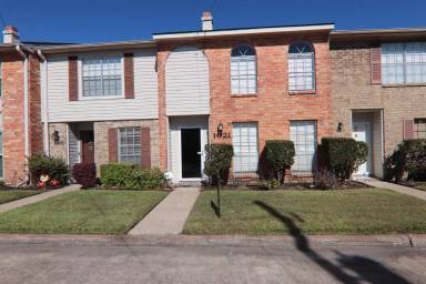 Main picture of 1021 Park Meadow Dr