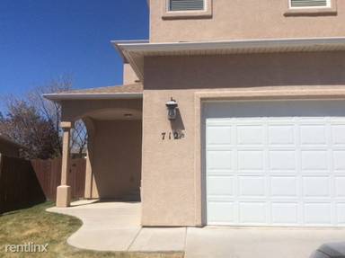 Main picture of 712 Willow Creek Rd