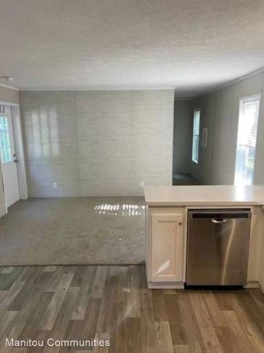 Main picture of Crystal Lake Mobile Home Park
