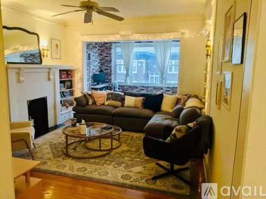 Main picture of 3625 N Pine Grove Ave