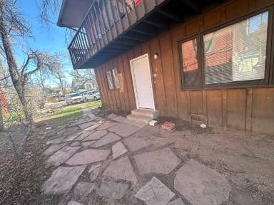 Main picture of 723 Marine St