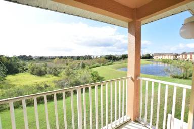 Main picture of 1950 Retreat View Cir