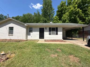 Main picture of 1115 Berrywood Ave