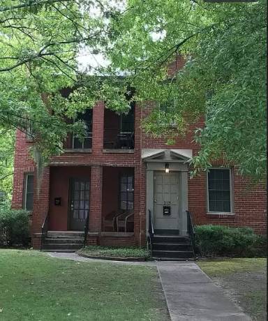 Main picture of 3103 Lexington Rd
