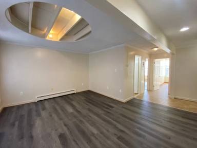 Main picture of 222 Division St