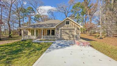 Main picture of 94 N Forest Dr