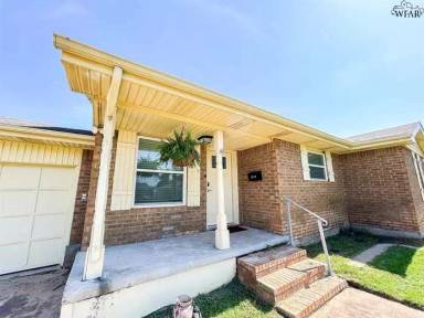 Main picture of 1514 Christine Rd