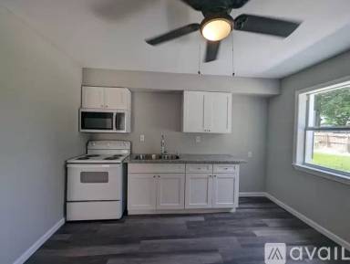 Main picture of 205 River Oaks Dr