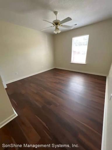 Main picture of 529 3rd Loop Rd