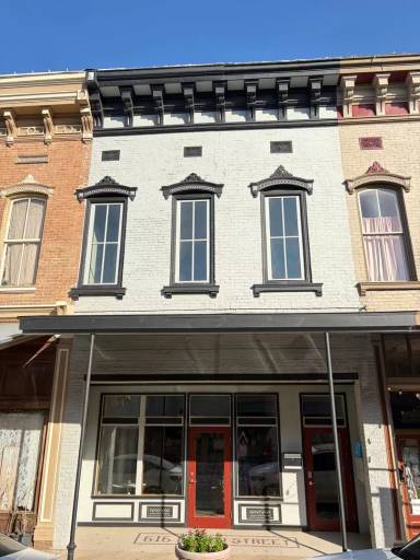 Main picture of 616 Main St