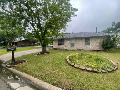 Main picture of 1610 Dellis St