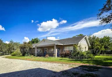 Main picture of 70 Powell Rd