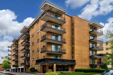 Main picture of Marengo Place Apartments