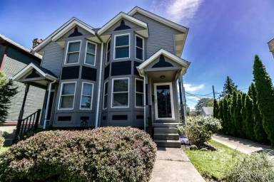 Main picture of 1100 Highland St