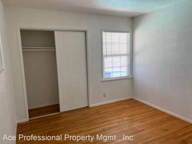Main picture of 352 Granada Ct