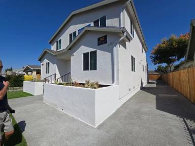 Main picture of 4252 S Raymond Ave