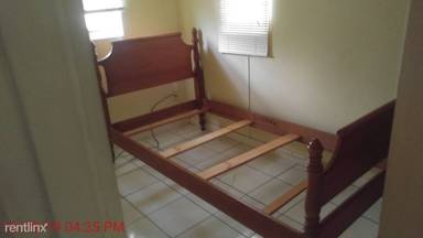 Main picture of 2405 Drake Dr