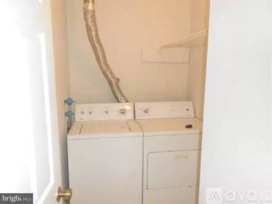 Main picture of 4 Fairway Ct