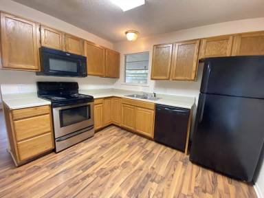 Main picture of 11135 Red Oak Dr