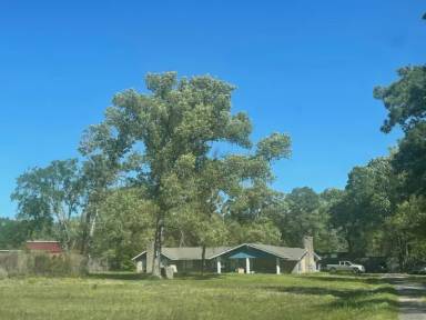 Main picture of 1443 E Texas Rd
