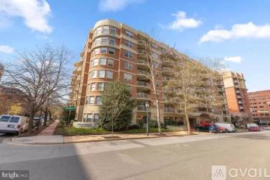 Main picture of Braddock Place Condominum