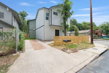 Main picture of 203 Obregon St