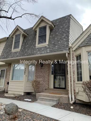 Main picture of 7565 S Cove Cir