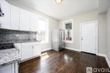 Main picture of 2246 S Albany Ave