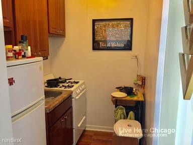 Main picture of 2535 N Sawyer Ave