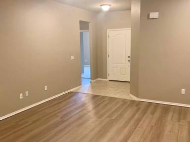 Main picture of 2712 Demotte Dr