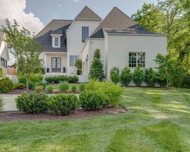 Main picture of 2015 Castleman Dr