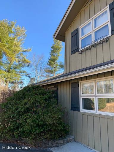 Main picture of 1115 Deck Hill Rd