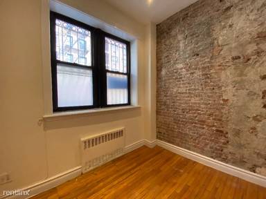Main picture of 228 E 84th St