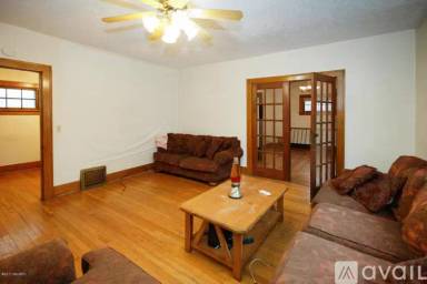 Main picture of 914 W Vine St
