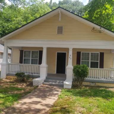 Main picture of 957 Harwell St NW