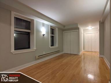 Main picture of 1347 N Dearborn St