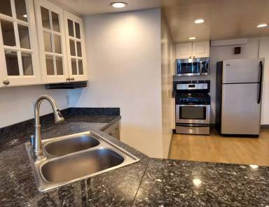 Main picture of 1111 Eureka St