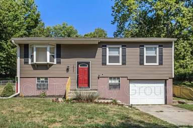 Main picture of 16300 E Elm St