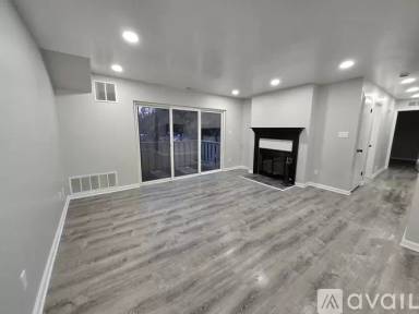 Main picture of 806 Thornton Ct