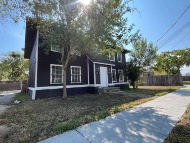 Main picture of 903 Elizabeth St